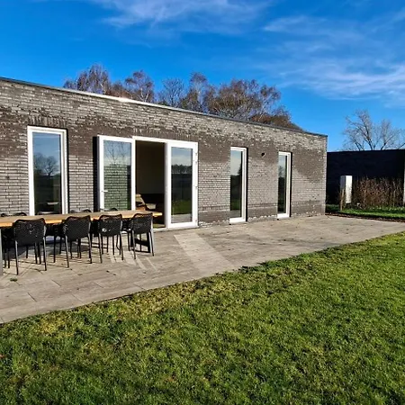 Xxl Vakantiebungalow De Meidoorn Holiday home